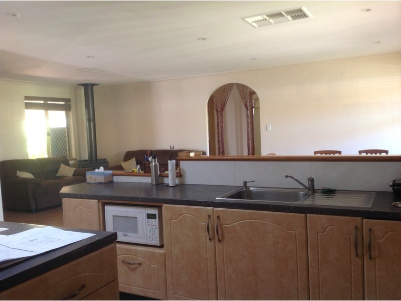 4 Glacier Gardens, Ballajura WA 6066