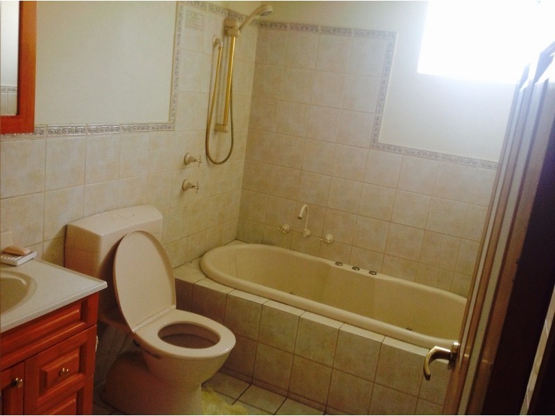 4 Glacier Gardens, Ballajura WA 6066