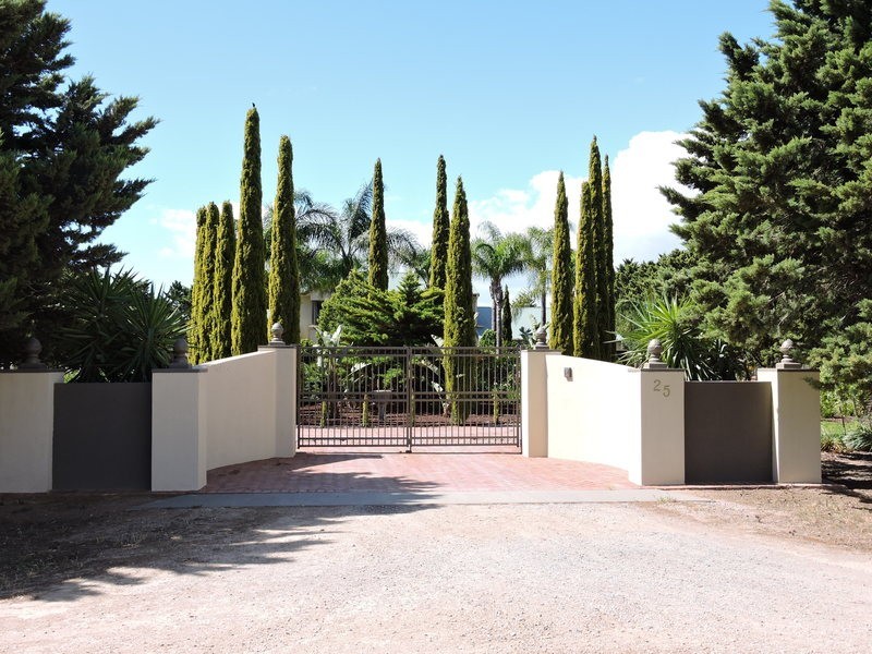 32 buckby road, Penfield Gardens SA 5121