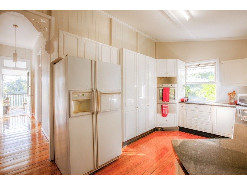 2 Telegraph Street, North Ipswich QLD 4305