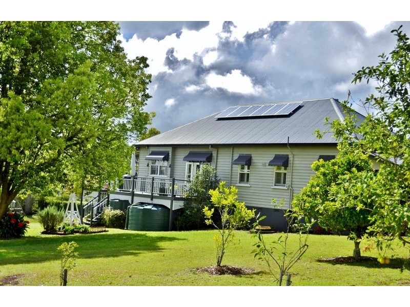 4 Moffitt Court, Maleny QLD 4552