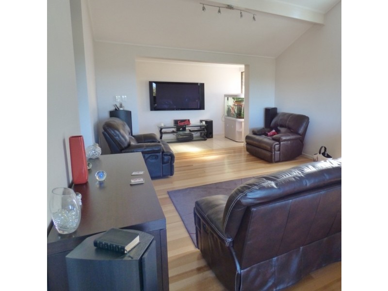 6 BIONE AVENUE, Banora Point NSW 2486