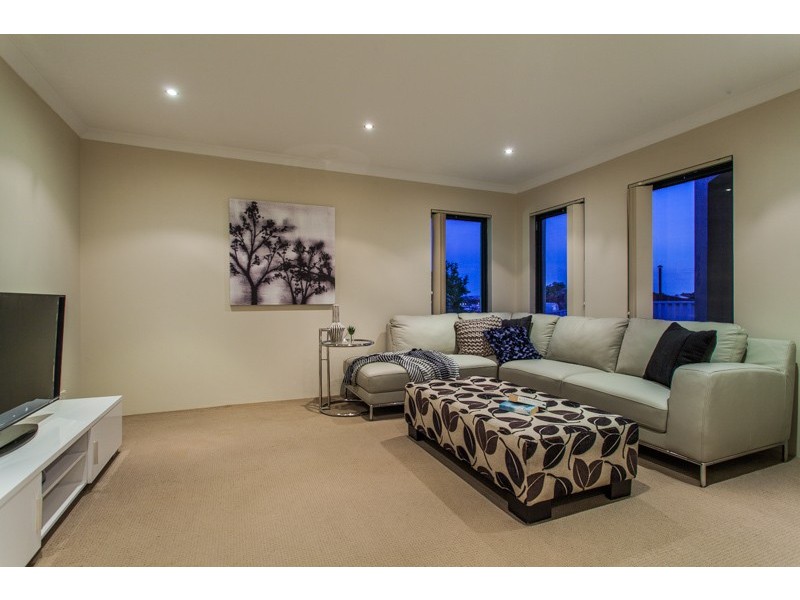 45A Williams Rd, Melville WA 6156