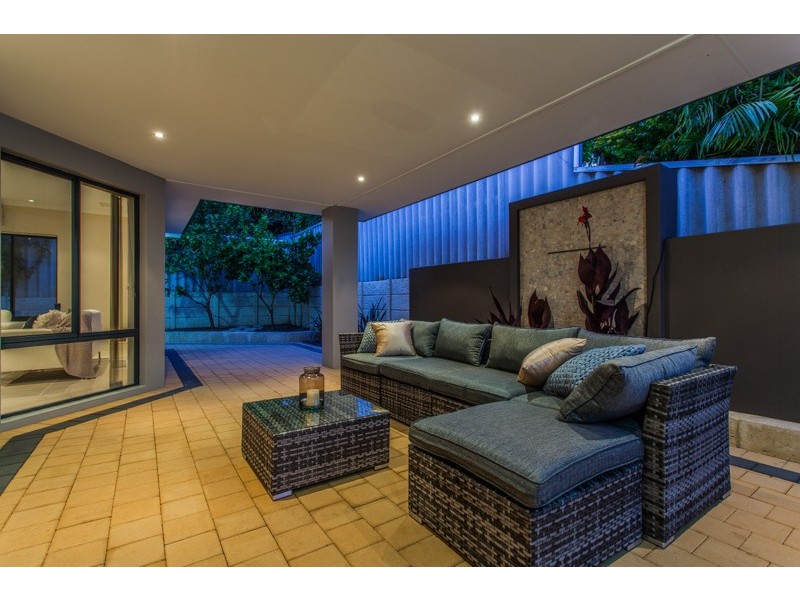 45A Williams Rd, Melville WA 6156