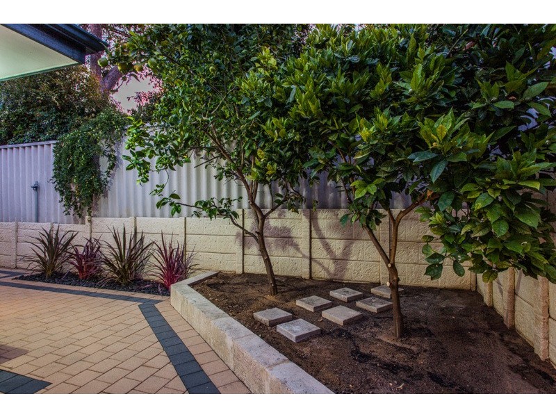 45A Williams Rd, Melville WA 6156