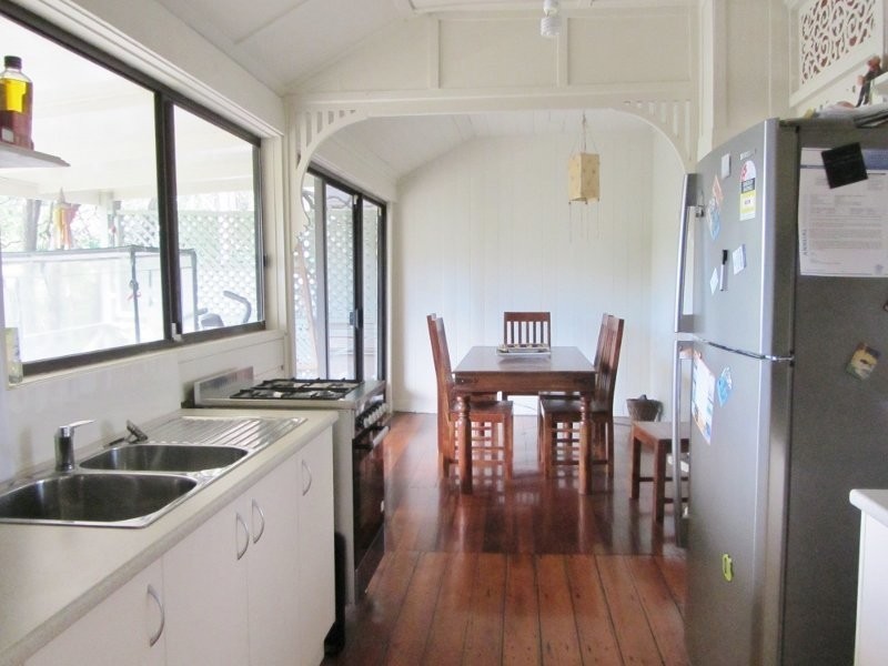 18 Heaslop Street, Woolloongabba QLD 4102