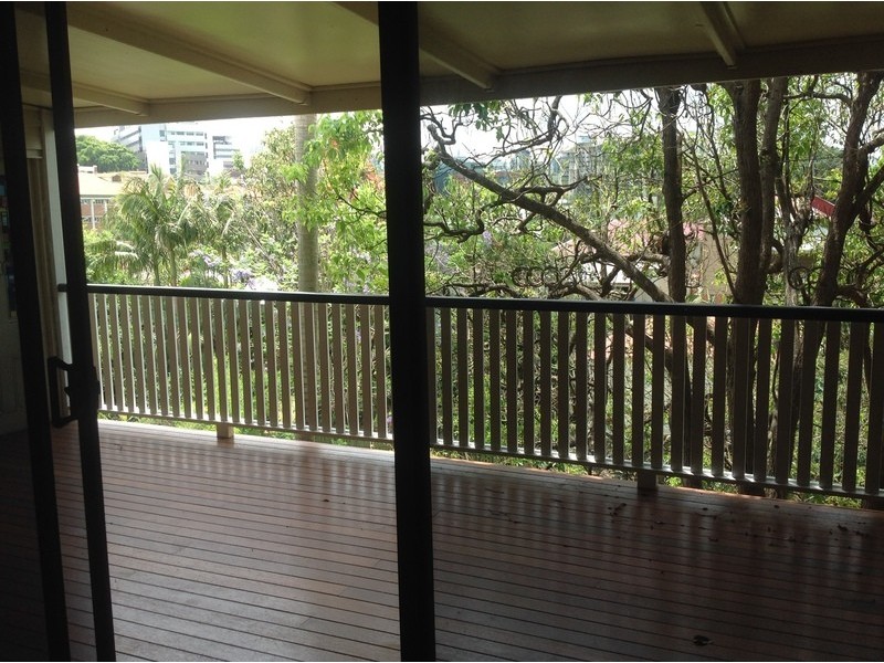 18 Heaslop Street, Woolloongabba QLD 4102