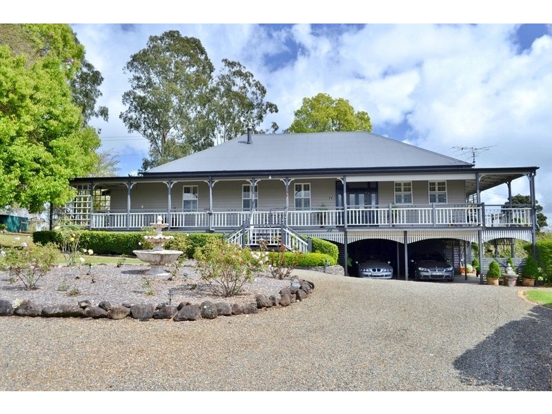 4 Moffitt Court, Maleny QLD 4552