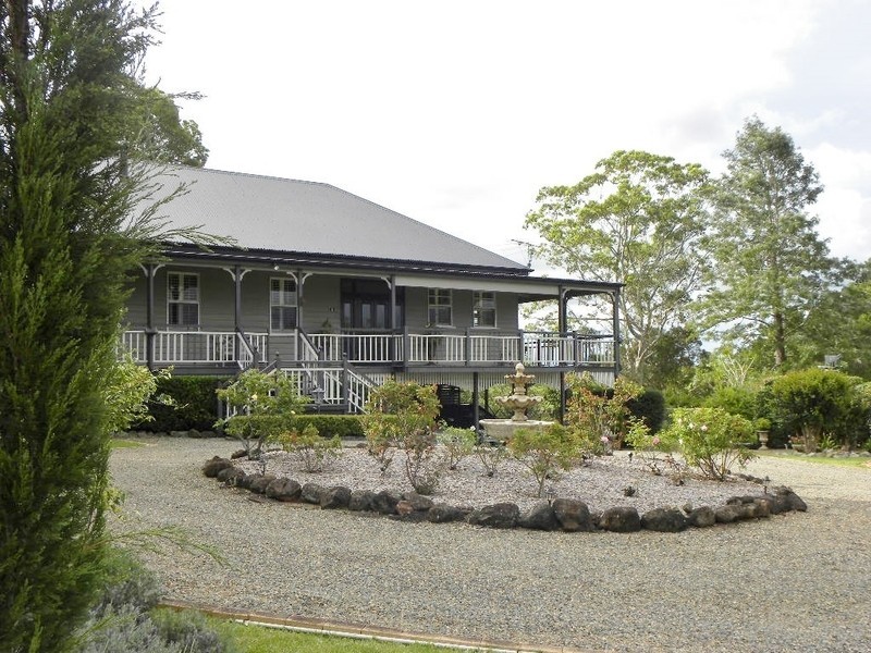 4 Moffitt Court, Maleny QLD 4552