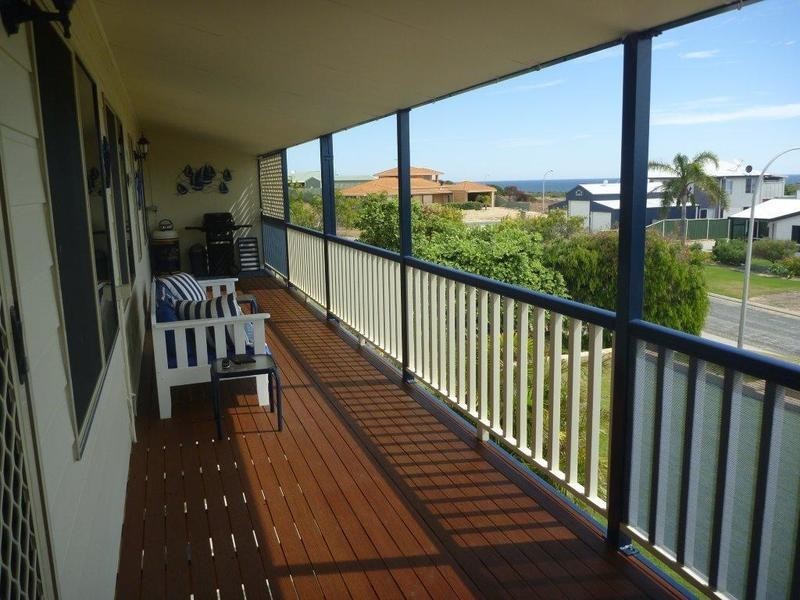 14 Larwood Elbow, Seabird WA 6042