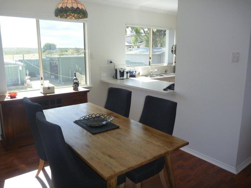 14 Larwood Elbow, Seabird WA 6042