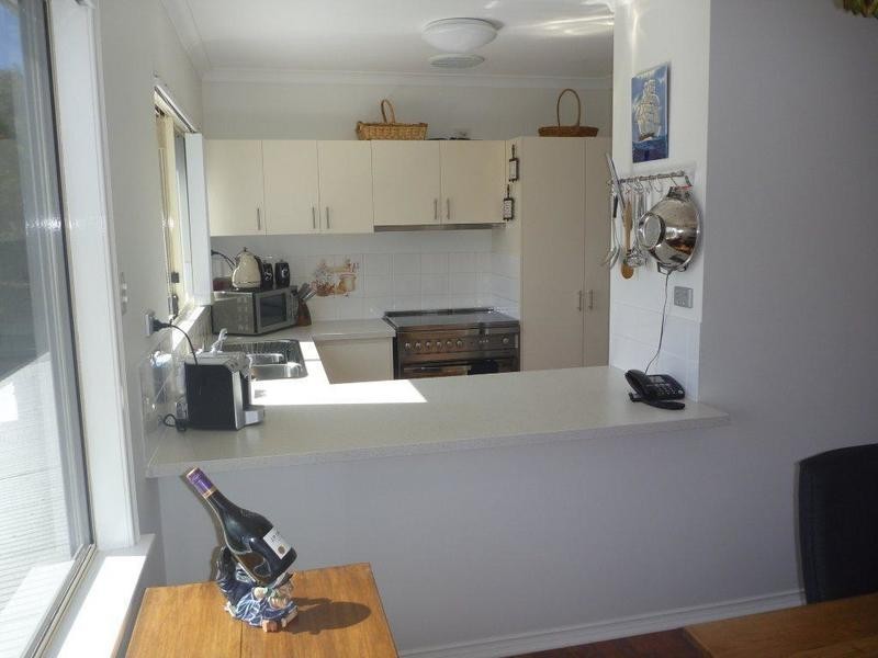 14 Larwood Elbow, Seabird WA 6042