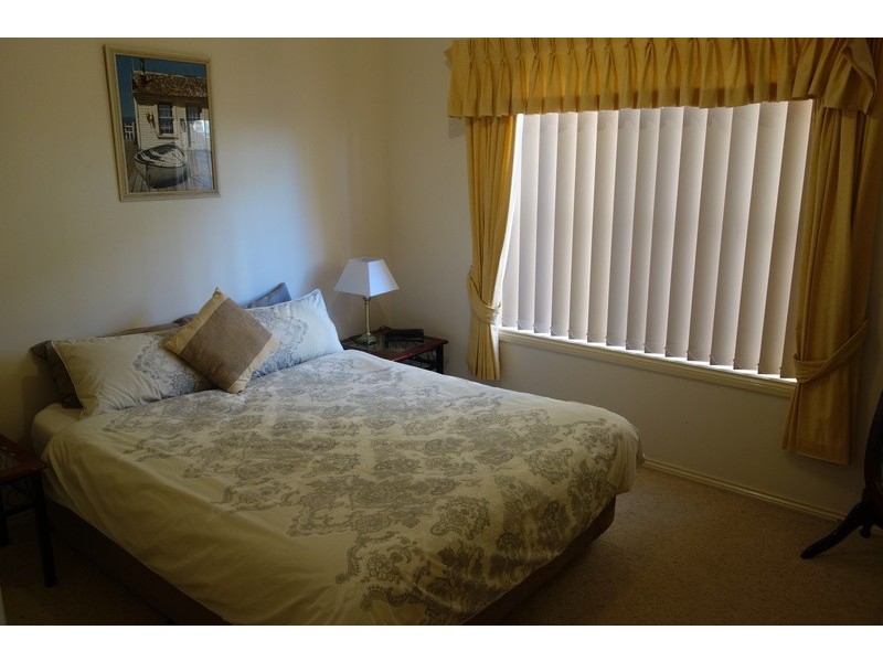 25B Holmes Cres, Griffith NSW 2680