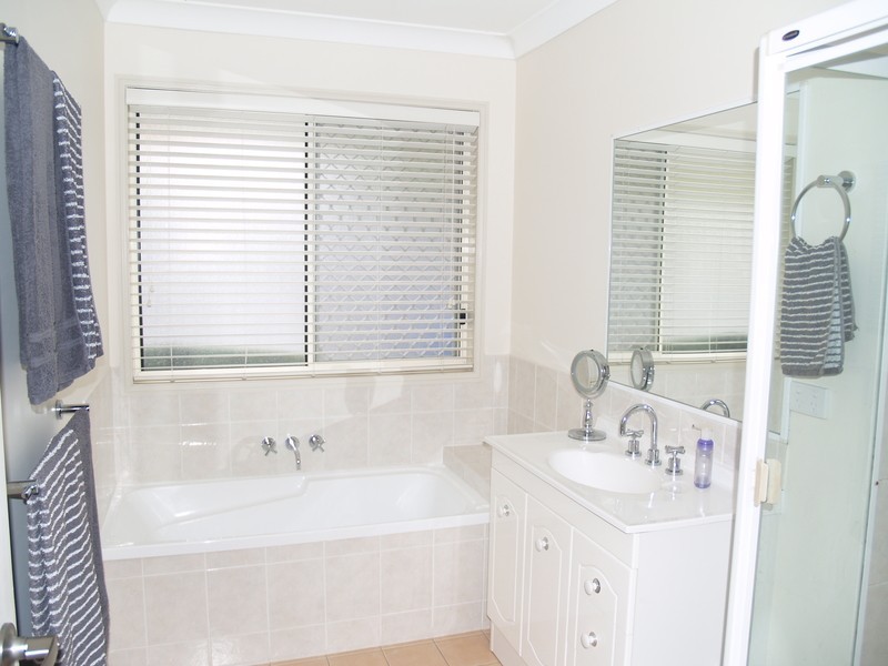 33 Lancewood  Circuit, Robina QLD 4226