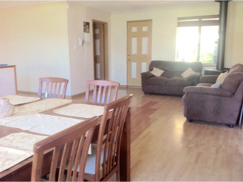 4 Glacier Gardens, Ballajura WA 6066