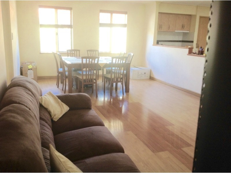 4 Glacier Gardens, Ballajura WA 6066