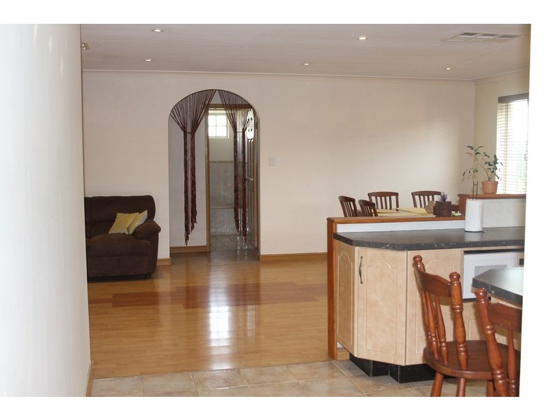 4 Glacier Gardens, Ballajura WA 6066