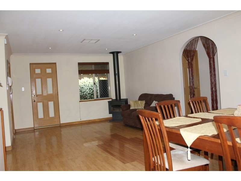 4 Glacier Gardens, Ballajura WA 6066