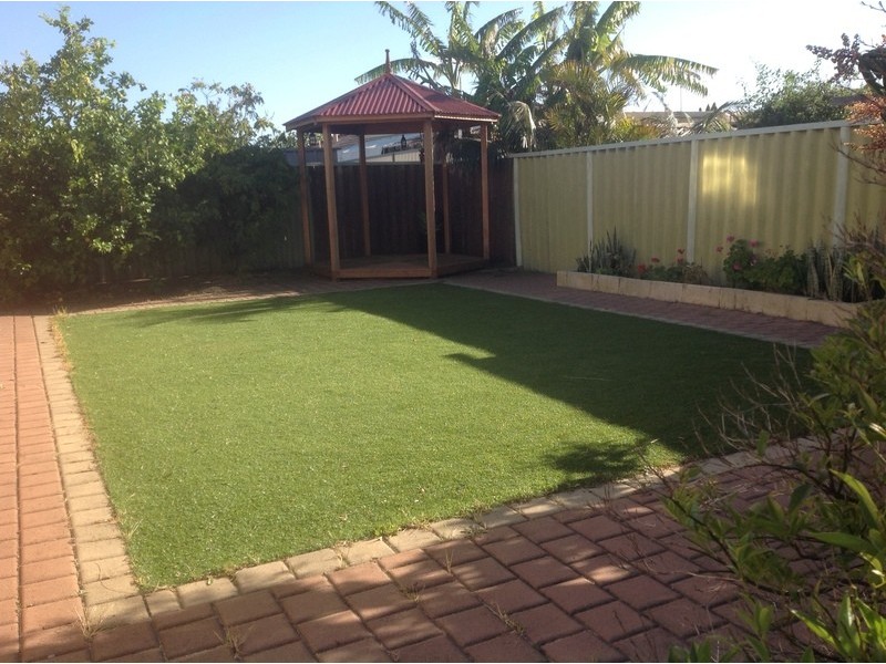 4 Glacier Gardens, Ballajura WA 6066