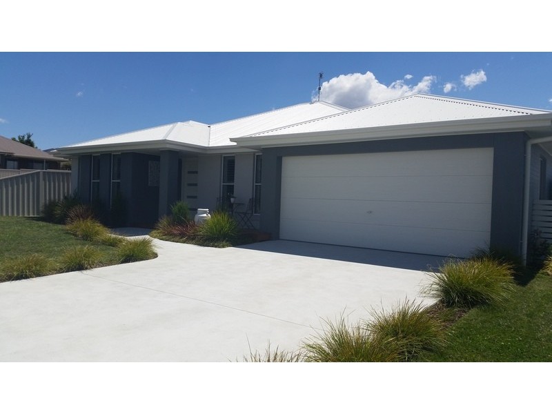 15 Oliver Street, Blayney NSW 2799