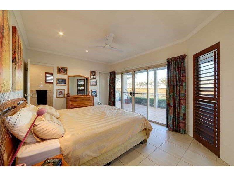 210 Shelley St, Mon Repos QLD 4670