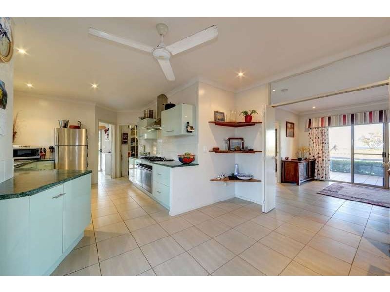 210 Shelley St, Mon Repos QLD 4670