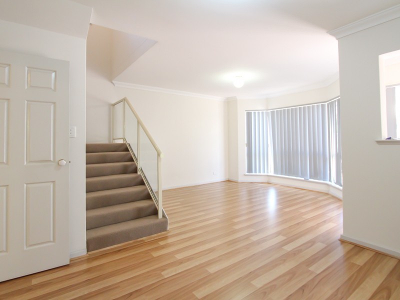 4/2 Jane Road, Applecross WA 6153