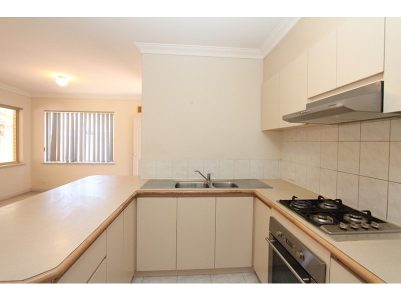 4/2 Jane Road, Applecross WA 6153