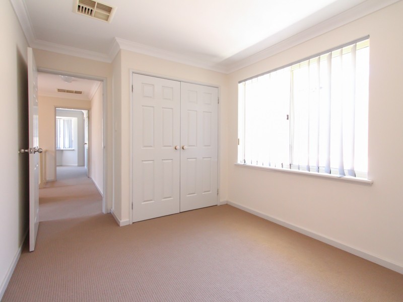 4/2 Jane Road, Applecross WA 6153