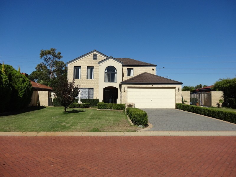 64 Bremner Circle, Canning Vale WA 6155