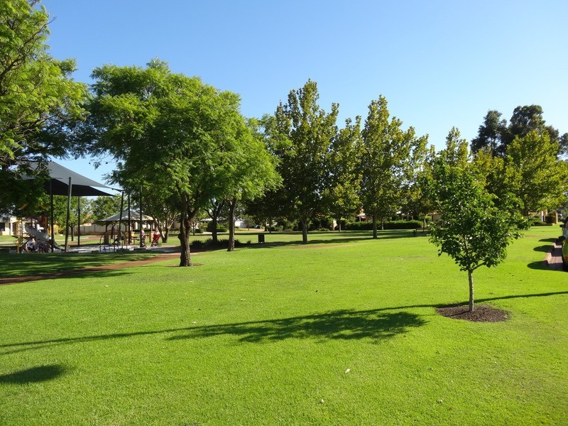 64 Bremner Circle, Canning Vale WA 6155