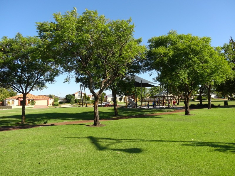 64 Bremner Circle, Canning Vale WA 6155