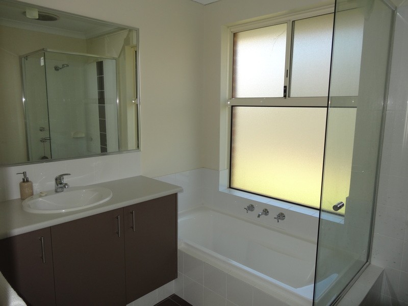 10 Solander Street, Harrisdale WA 6112