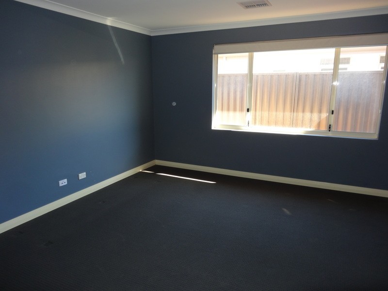 10 Solander Street, Harrisdale WA 6112