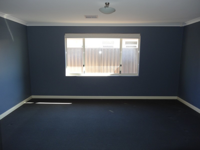 10 Solander Street, Harrisdale WA 6112