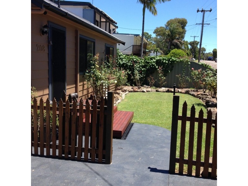 208 Scenic Drive, Budgewoi NSW 2262