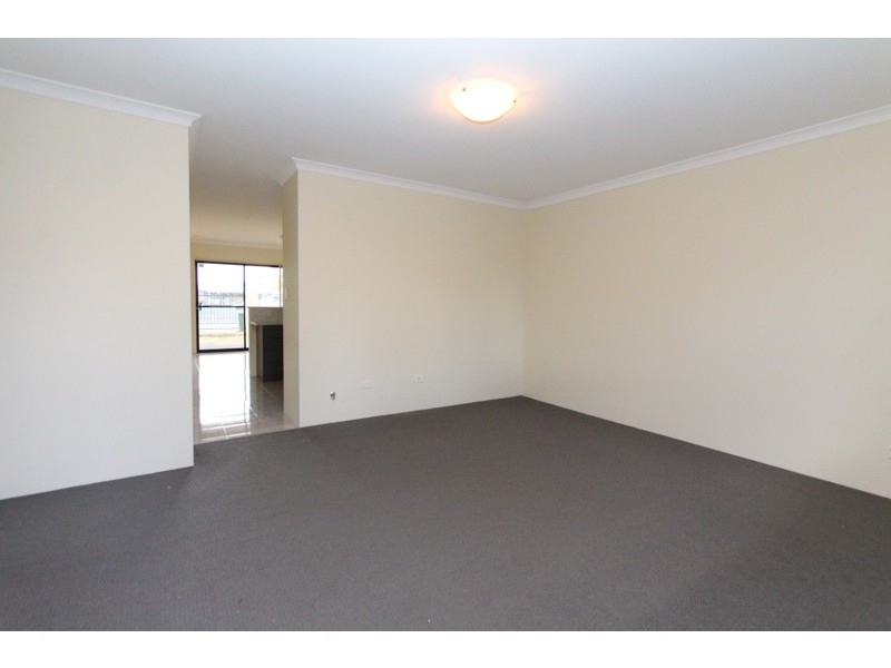 1/15 Station St, Cannington WA 6107