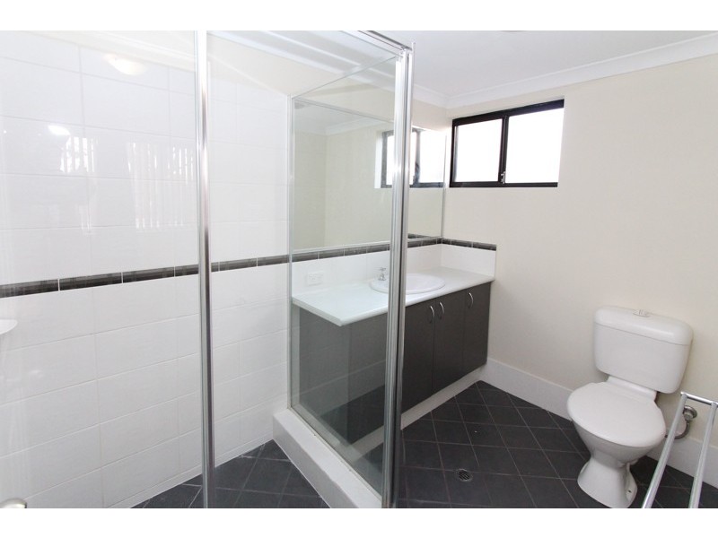 1/15 Station St, Cannington WA 6107