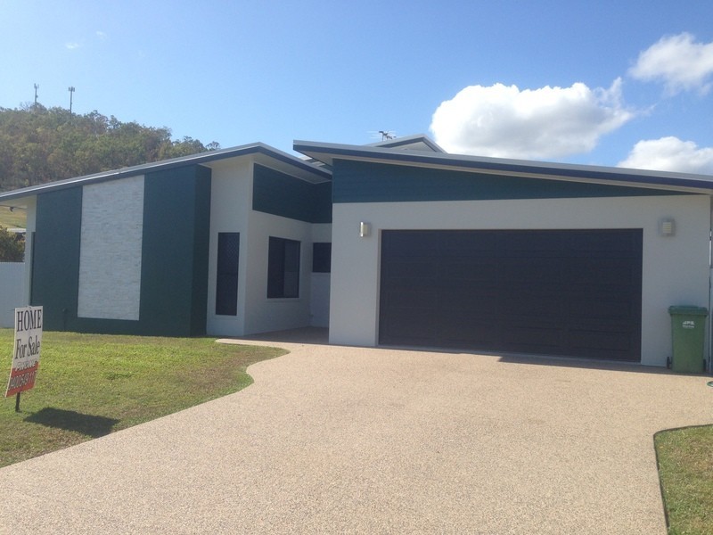 8 Aviland Drive, Seaforth QLD 4741