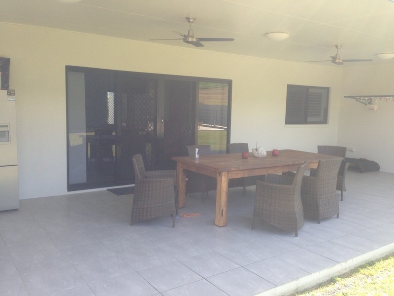 8 Aviland Drive, Seaforth QLD 4741