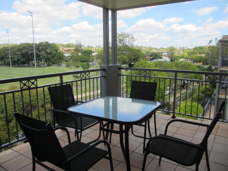 300 Sir Fred Schonell Drive, St Lucia QLD 4067