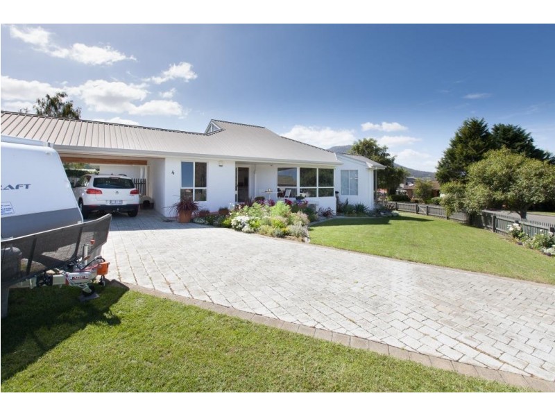 4 Eaves Court, Old Beach TAS 7017