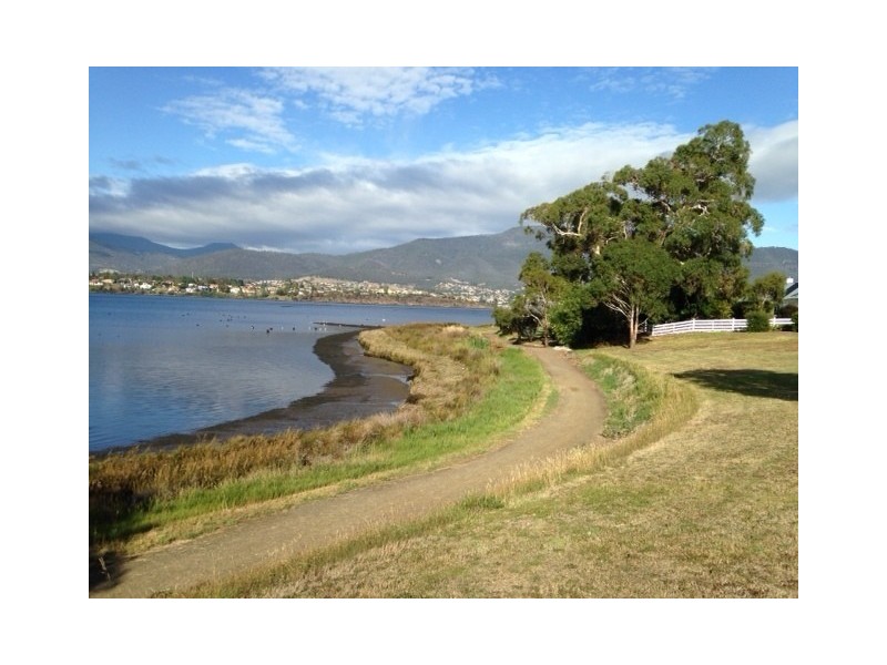 4 Eaves Court, Old Beach TAS 7017
