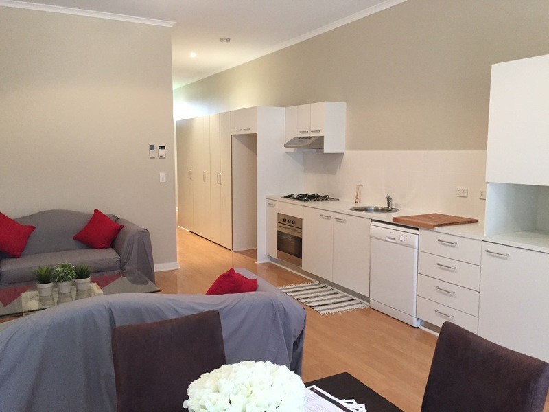8 Hummock Lane, Mawson Lakes SA 5095