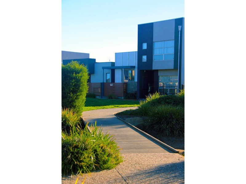 8 Hummock Lane, Mawson Lakes SA 5095