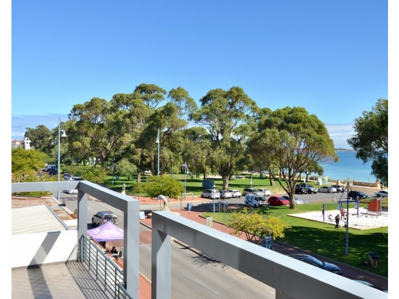 6/43 Rockingham Beach Road, Rockingham WA 6168