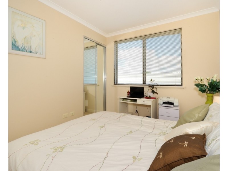 6/43 Rockingham Beach Road, Rockingham WA 6168