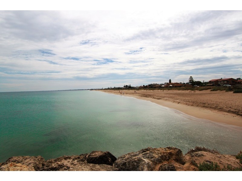 10 Clytie Road, Silver Sands WA 6210