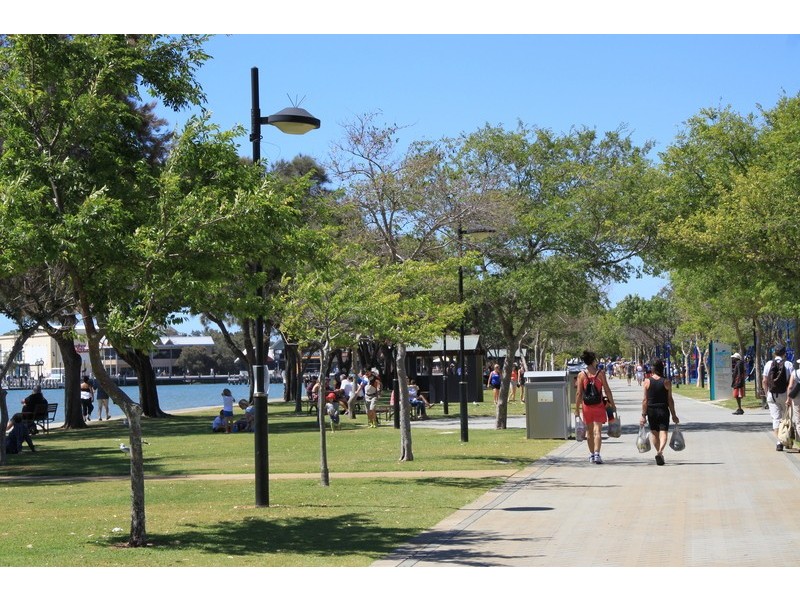 10 Clytie Road, Silver Sands WA 6210