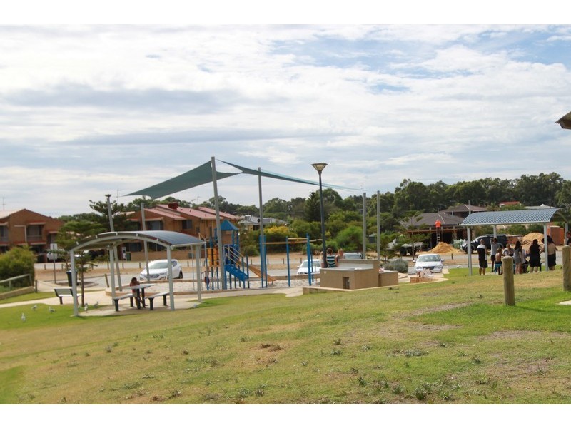 10 Clytie Road, Silver Sands WA 6210